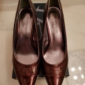 EUC Anne Klein Burgundy Glossy High Heels